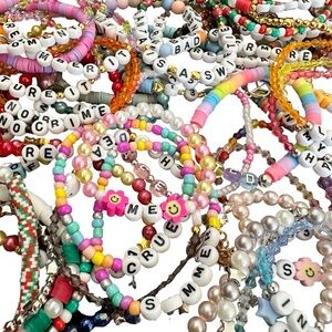 Set of 20 Taylor Swift Friendship Bracelets - Handmade Bracelets